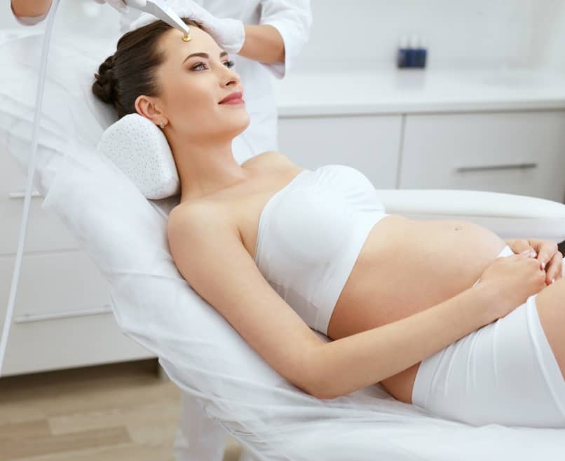 Comment traiter l'apparition des boutons d'acné après une grossesse ? | Maison Albanéa | Aubagne